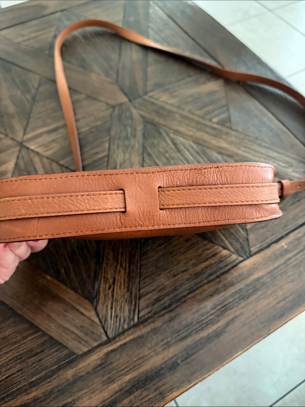 Madewell Simple Brown Leather Crossbody Bag Adjustable Strap - Picture 4 of 9